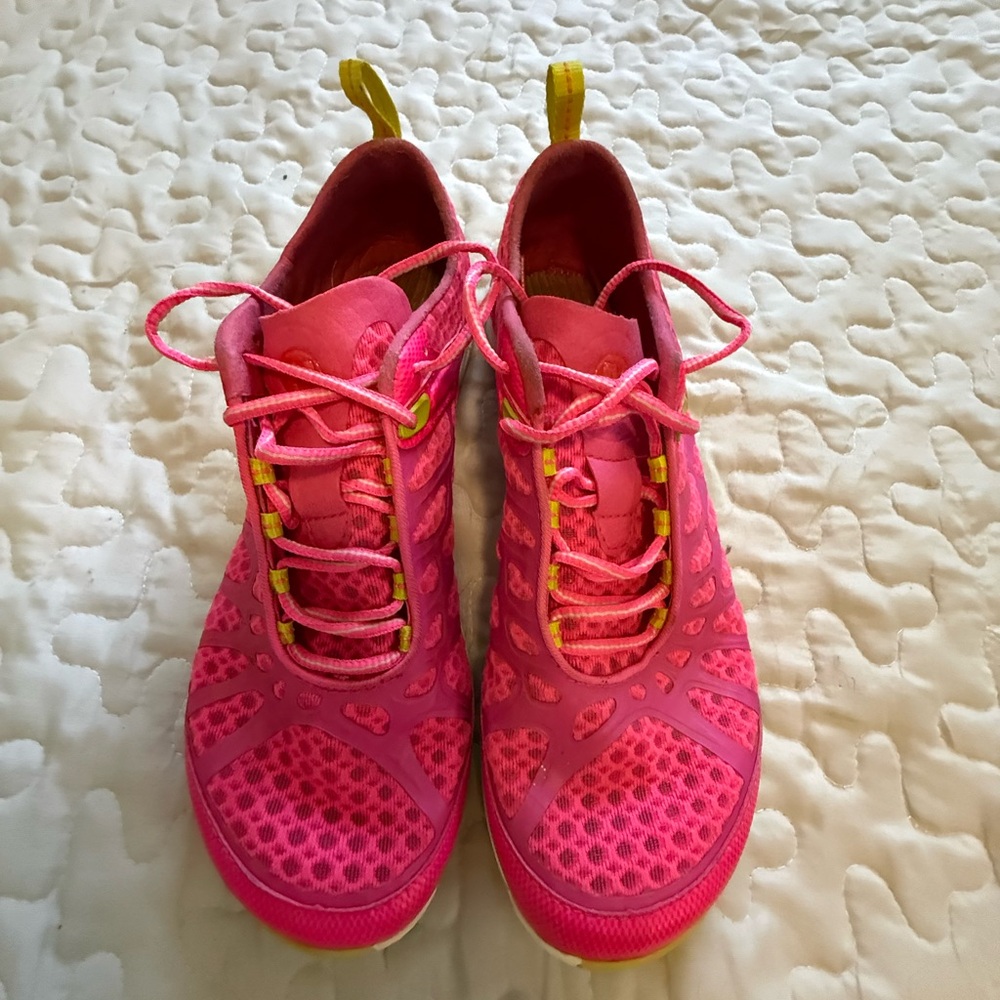 Merrell Performance Footwear vibrant hot pink